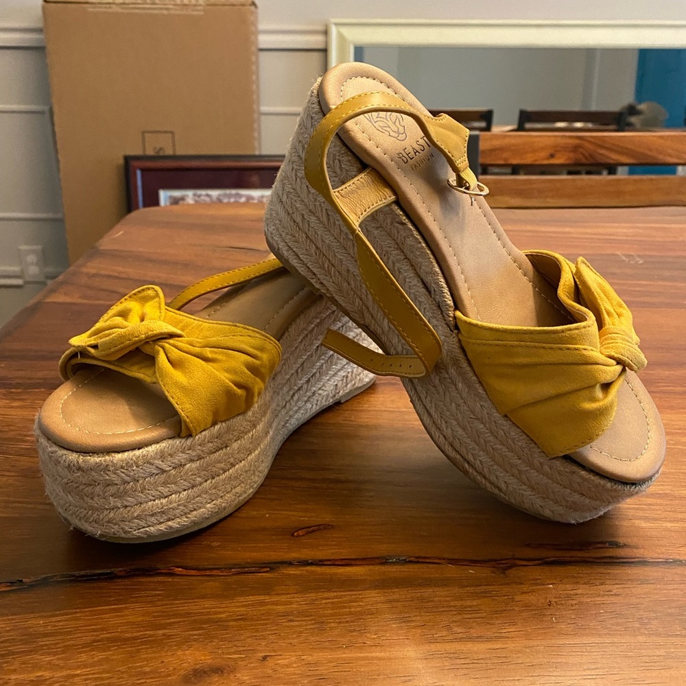 Platform sandals